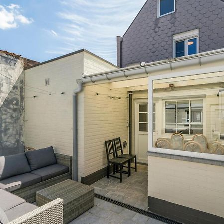 Lichtrijk, Charmant Rijtjeshuis Met 3 Slaapkamers 크노케-하이스트 외부 사진